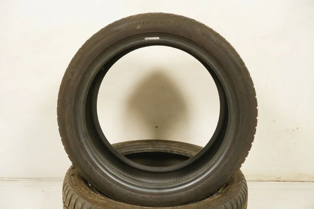 2 x Winterreifen Bridgestone 225 45 18 Zoll DOT21/19 ca.4mm MO Detailansicht 2