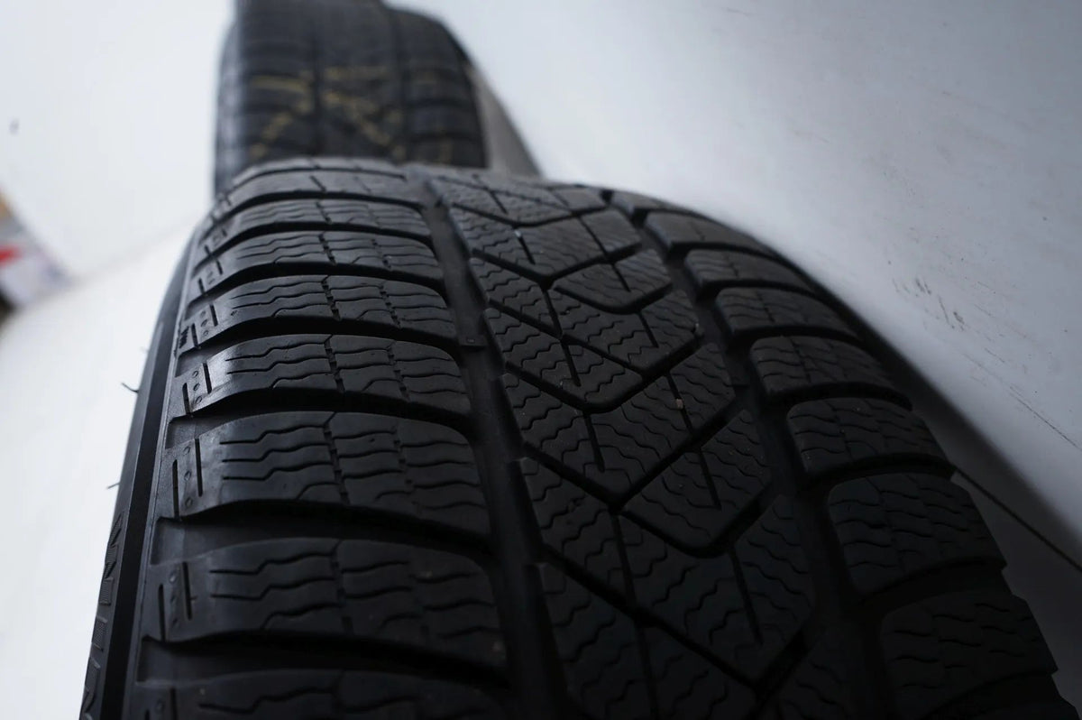 BMW 5 Series G30 G31 Winter Tires Winter Wheels 225 55 17 inch Detailansicht 11