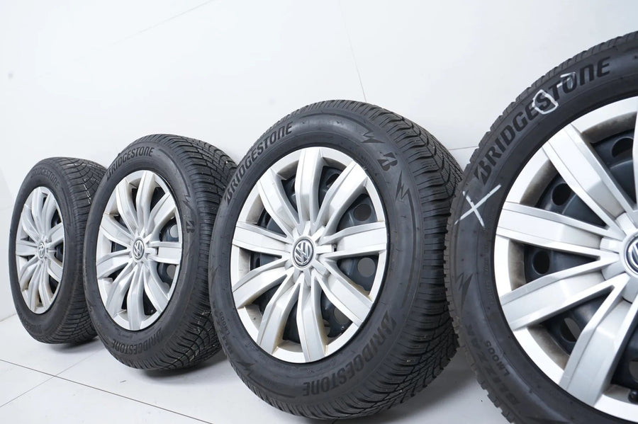Pneus hiver 215/65/17 pouces pour VW Tiguan, Skoda Kodiaq et Audi Q3.