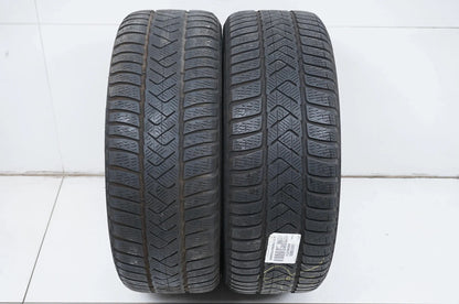 2 pneus hiver Pirelli 225/45 R18 pouces DOT21, profondeur de sculpture d'environ 4 mm MO RFT