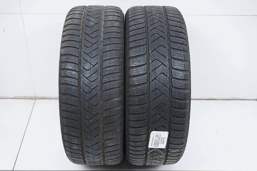 2 pneus hiver Pirelli 225/45 R18 pouces DOT21, profondeur de sculpture d'environ 4 mm MO RFT