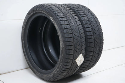 2 x Winterreifen Pirelli 225/45 R18 Zoll DOT21 ca.4mm MO RFT