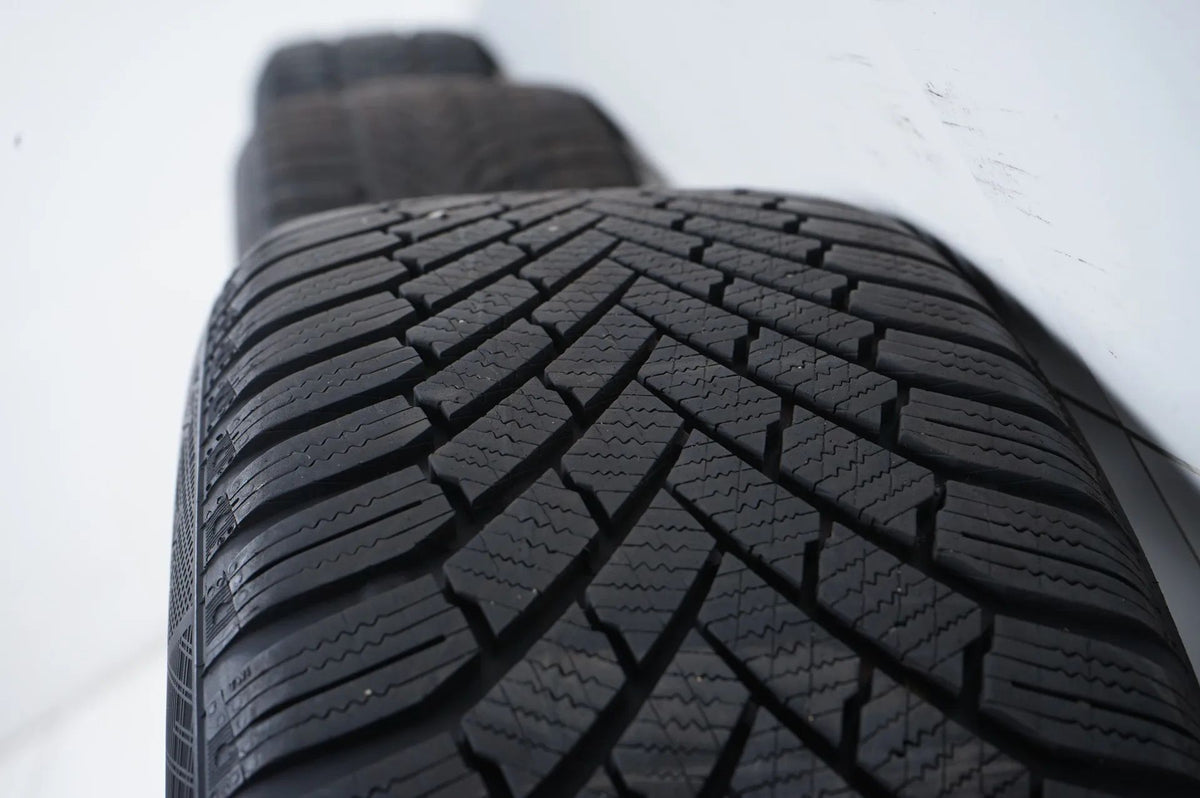 Audi A5 8W B9 Winter tires Winter wheels 225 50 17 inch 8W0601025AE Detailansicht 10