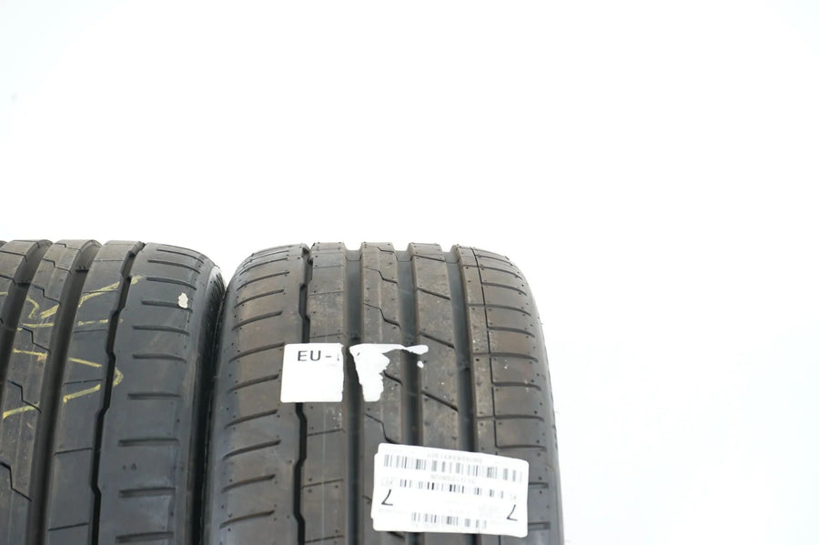2 x Hankook Demo Summer Tires 235 40 19 Inch DOT22 Tesla