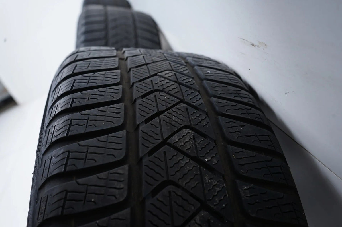 Mercedes C-Class W206 winter tires/wheels 225/45/18 inch Detailansicht 11