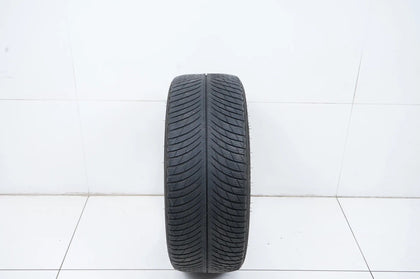 1 pneu hiver Michelin 255/45/20 pouces, profondeur d'environ 4 mm, homologué BMW DOT21*