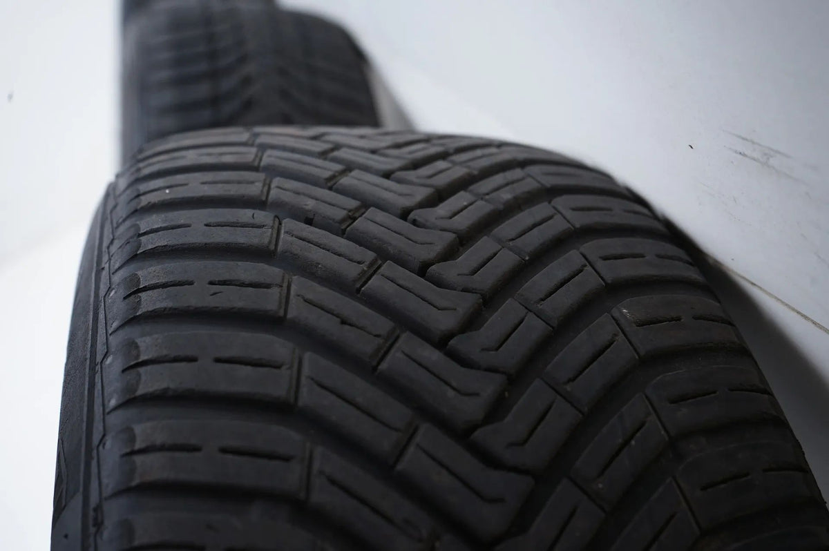 MINI F55 F56 F57 Alloy Wheels Winter Tires 195 55 16 inch 494 Detailansicht 17