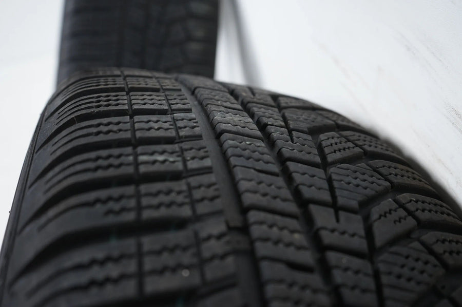 Mercedes A B Klasse W177 B247 Winterreifen Winterräder 17 Zoll A1774010400