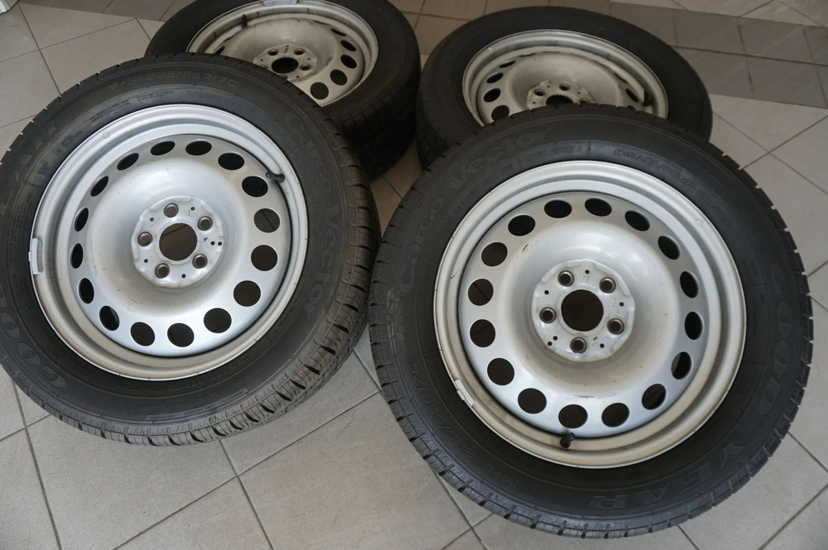Original Mercedes Vito W447 Stahlfelgen Sommerräder Sommerreifen 225 55 R17C 8mm