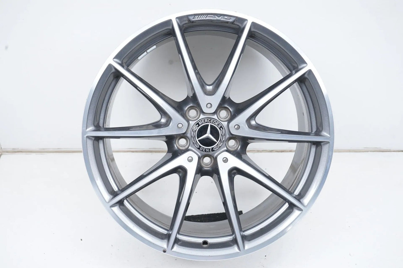 1 jante alliage Mercedes E63 S AMG W213 19 pouces A2134012700 10J