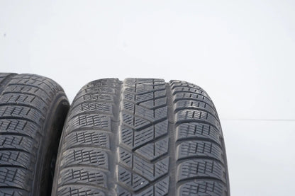 2x Winterreifen Pirelli 235 65 17 Zoll DOT20 MO ca.6 mm