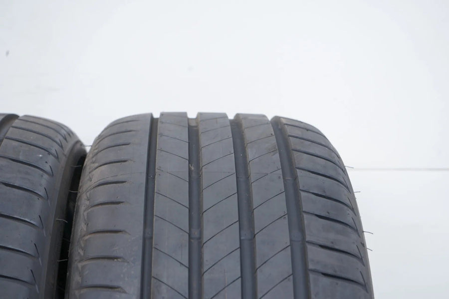 2x DEMO summer tires Bridgestone 255 40 20 inch DOT21 MO RFT