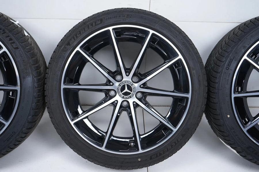Roues et pneus hiver Mercedes CLA35 C118, dimensions 235/40/18 pouces