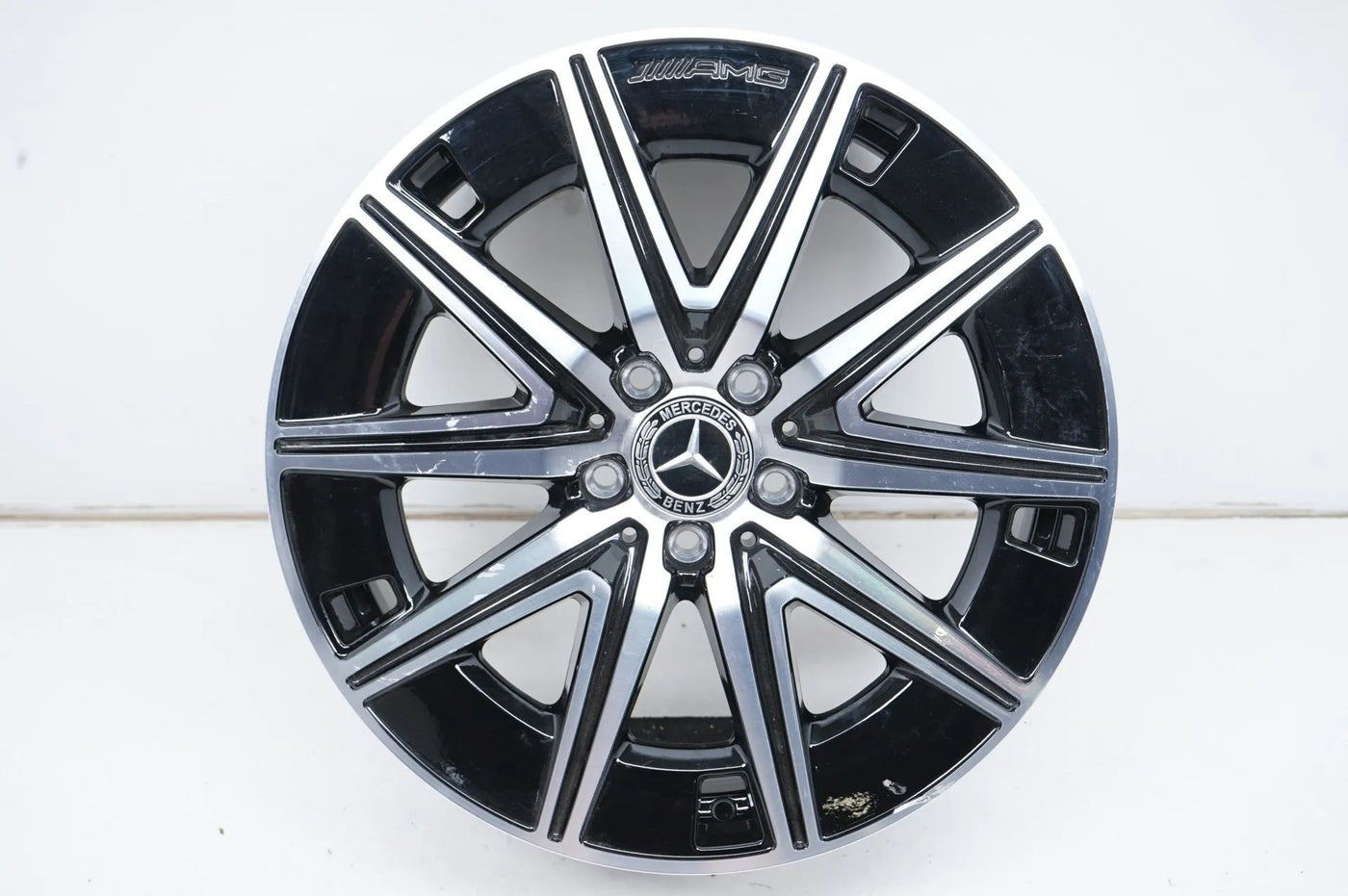 1 x Mercedes EQA EQB H243 X243 Alloy Wheel 19 Inch A2434012000 AMG