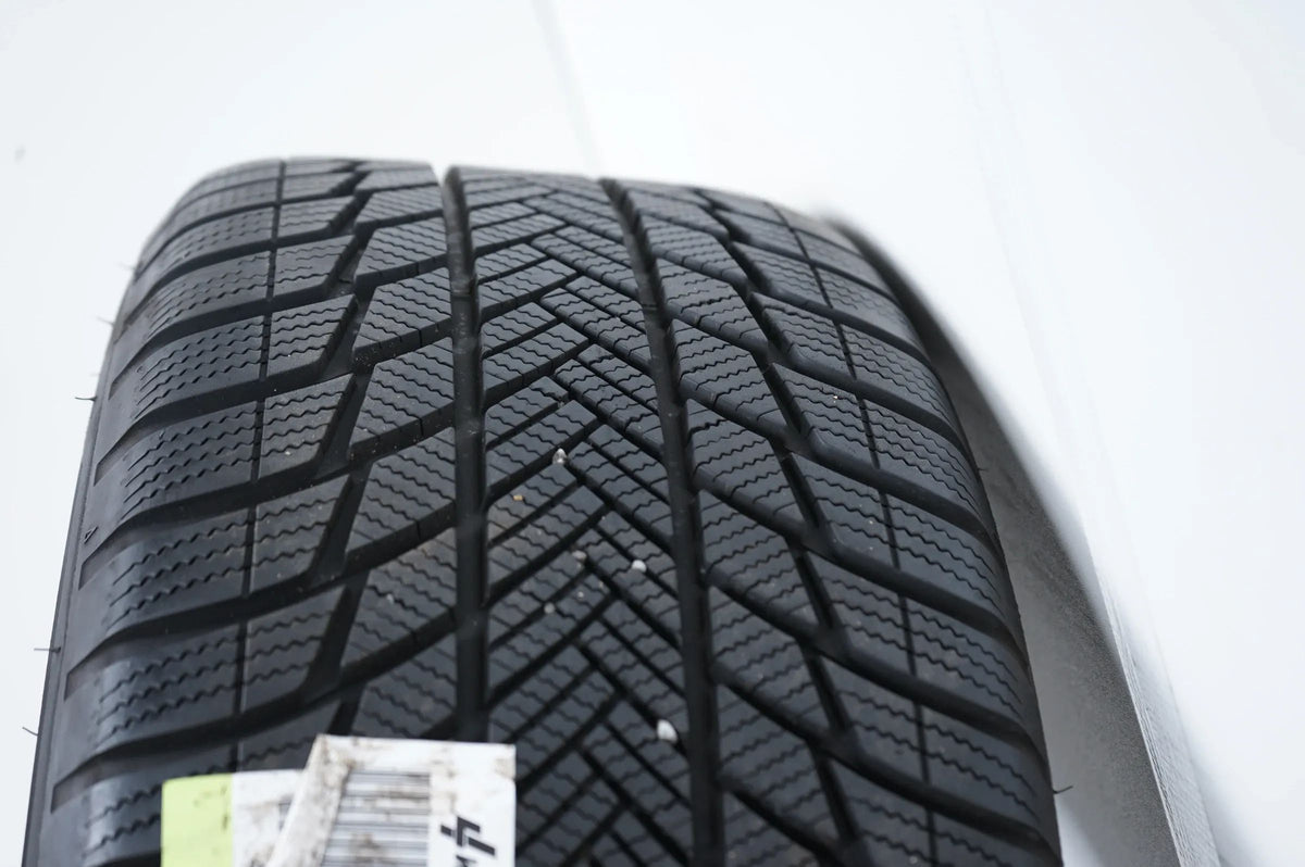 Mercedes GLA GLB H247 Winterräder Winterreifen 235 50 19 Zoll Detailansicht 12