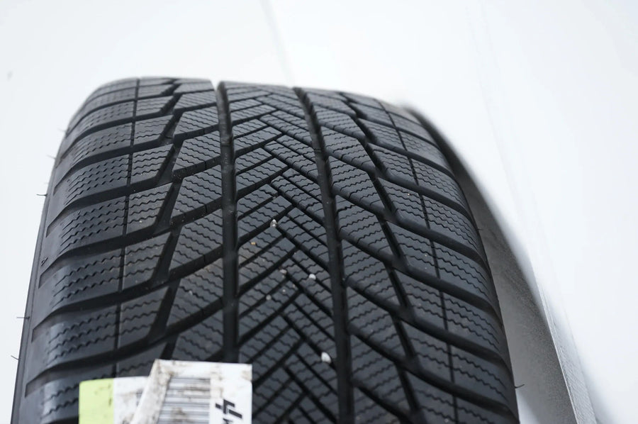 Mercedes GLA GLB H247 Winterräder Winterreifen 235 50 19 Zoll
