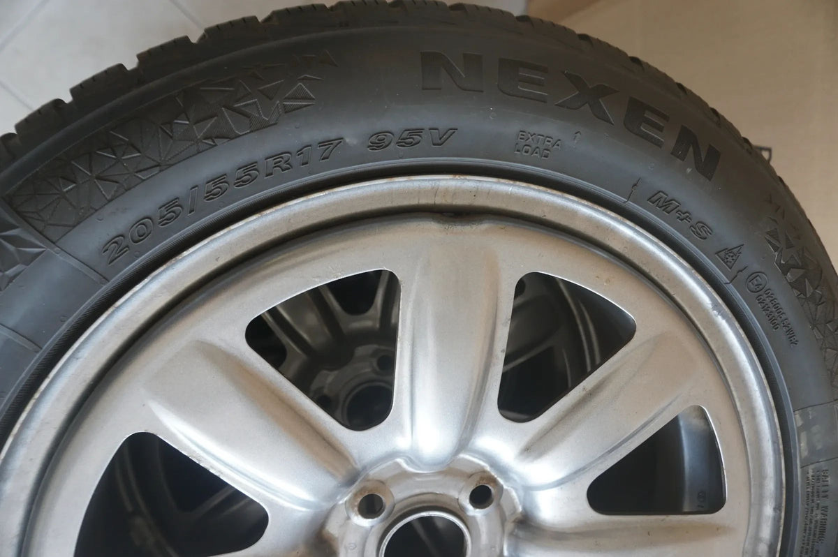 Cerchi con pneumatici invernali e ruote invernali originali Kia Stonic YB 205 55 R17 95V 2021 7mm Visualizzazione dettagliata 2