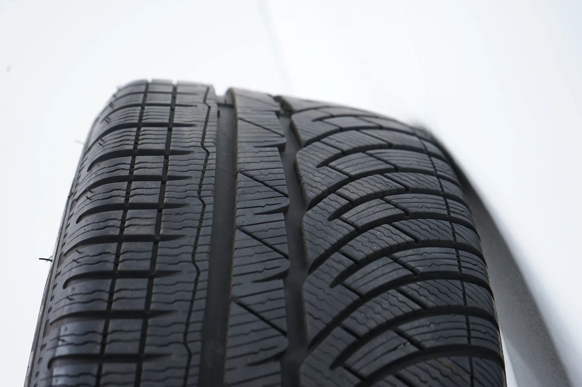 Mercedes A45 CLA45 W177 W118 Winterreifen Winterräder 18 Zoll Detailansicht 12