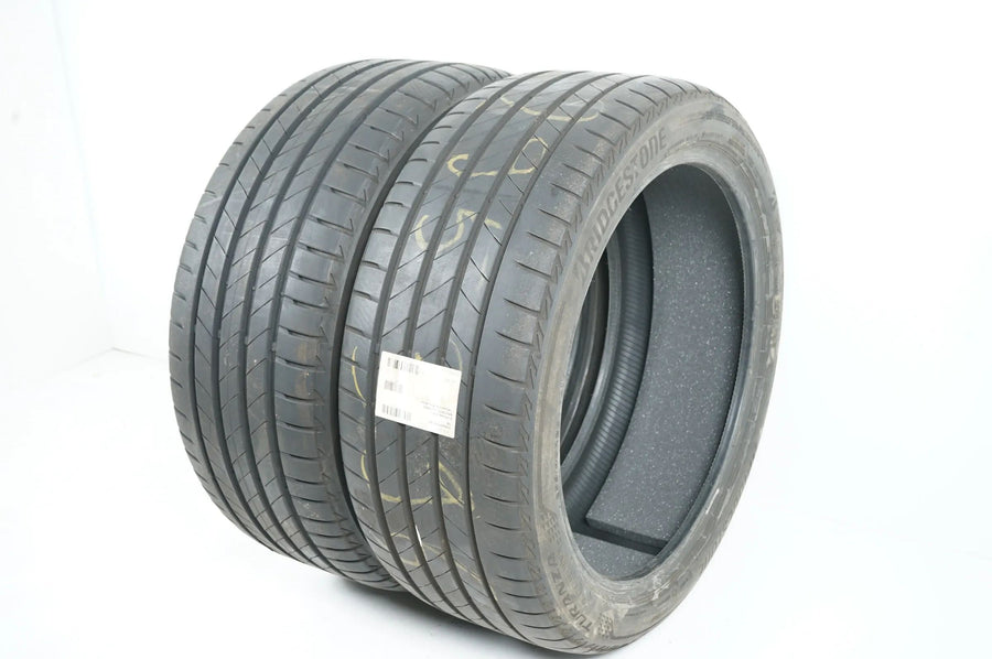 2 x Summer tires Bridgestone 255 40 20 inch DOT22 approx. 6mm MO