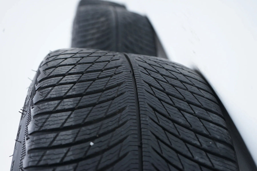 Pneus hiver et jantes hiver 19 pouces pour Mercedes E43, E53 AMG et W213