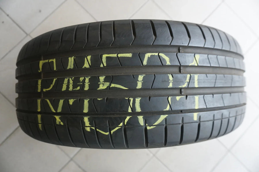 1 X 225 40 R19 93Y Sommerreifen Pirelli P Zero PZero * 5,5mm 2021