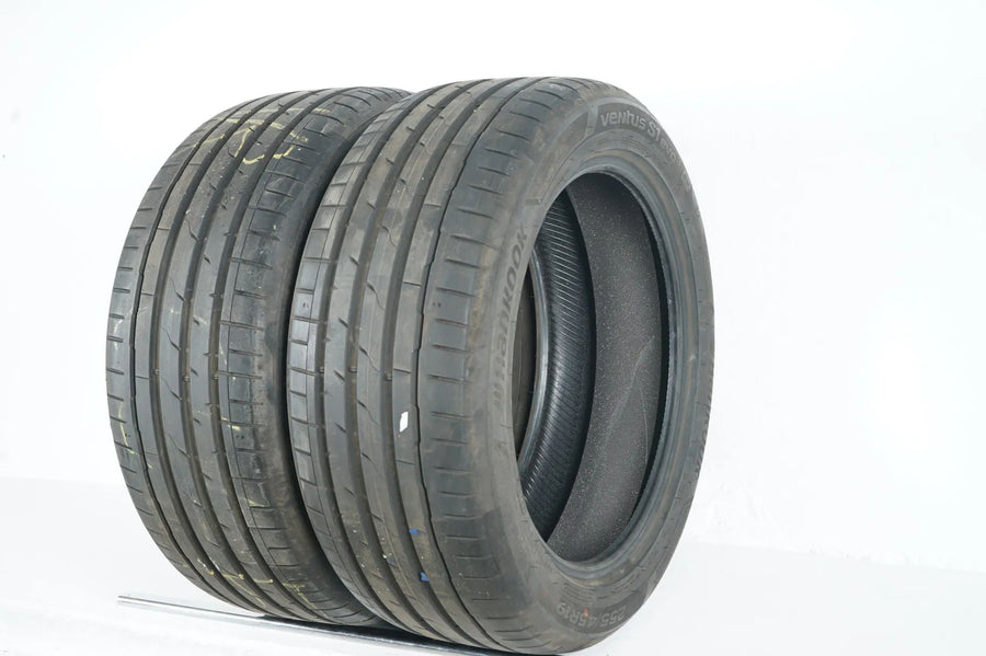 2 x Hankook summer tires 255 45 19 inch DOT22 approx. 6mm tread depth T2
