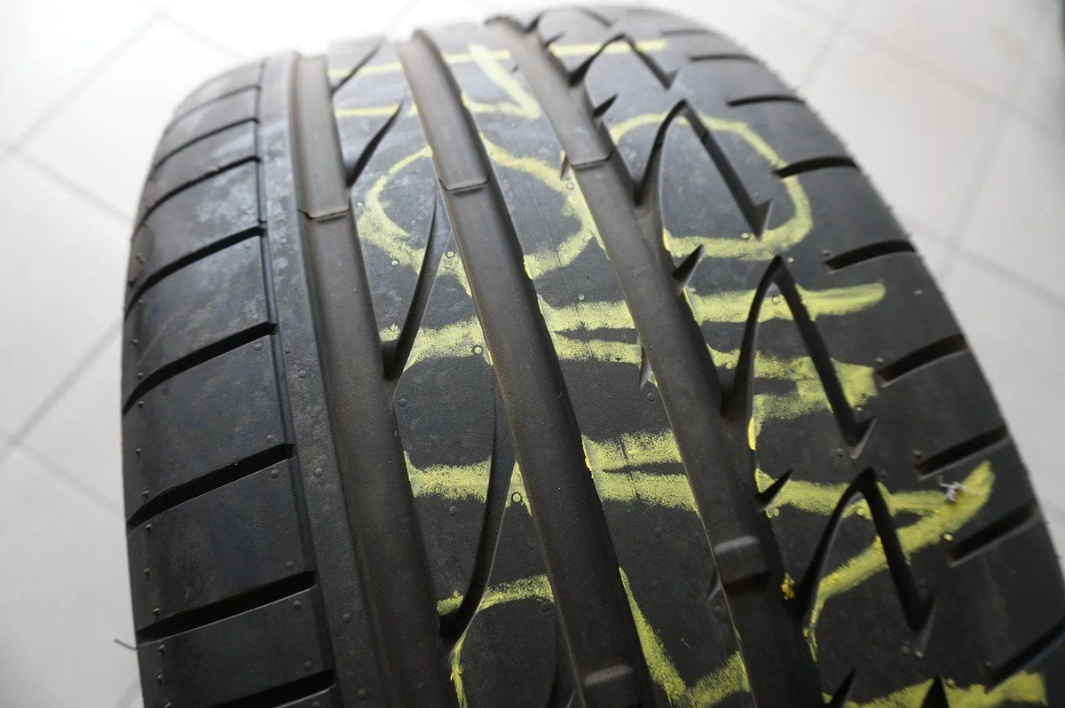 2 X 275 40 R19 101Y Sommerreifen Bridgestone Potenza S001 RSC RFT 2015 7mm Detail view 2