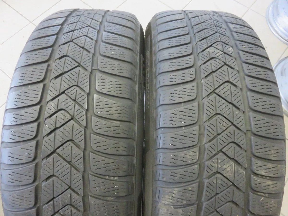 Original BMW X1 F48 X2 F39 18 Zoll Alufelgen M570 Winterreifen Detailansicht 18