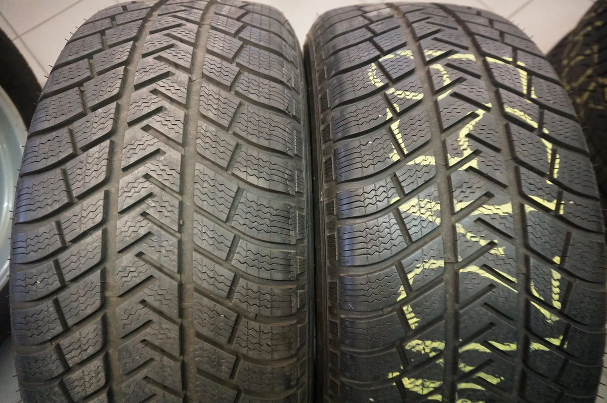 Original Porsche Cayenne 92A 958 Alufelgen Winterräder Winterreifen 255 55 R18 Detailansicht 12