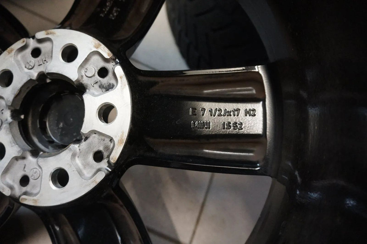 Original Mini Countryman F60 SE TOP Alloy Wheels Winter Tires 225 55 R17 6mm Detailansicht 5