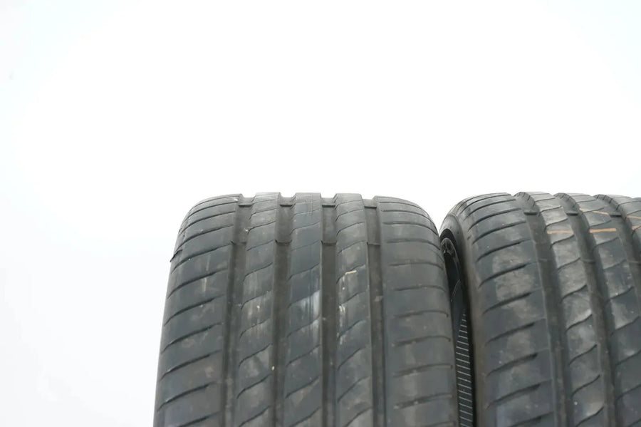 2 x Pneus été Bridgestone 255 40 R20 DOT22 environ 5mm AO