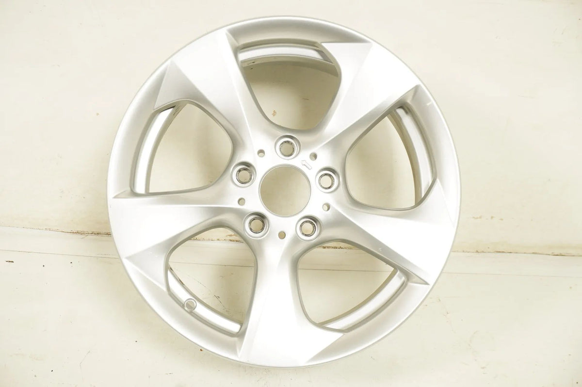 1 x BMW 1 Series E81 E82 E87 E88 Alloy Wheel 17 Inch 370 6797517 Detail view 2