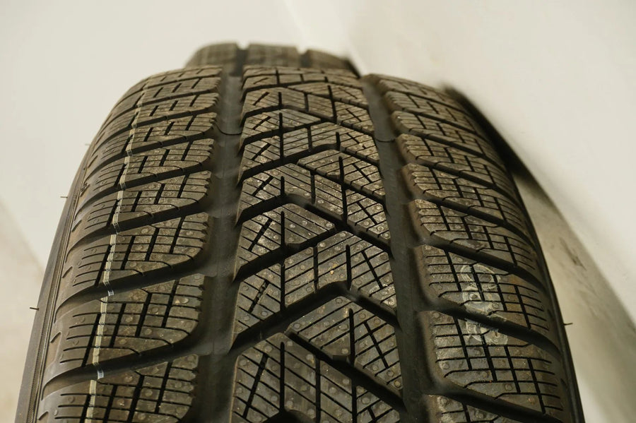 New Mercedes GLE V167 winter tires/wheels 235/60 R18 inch