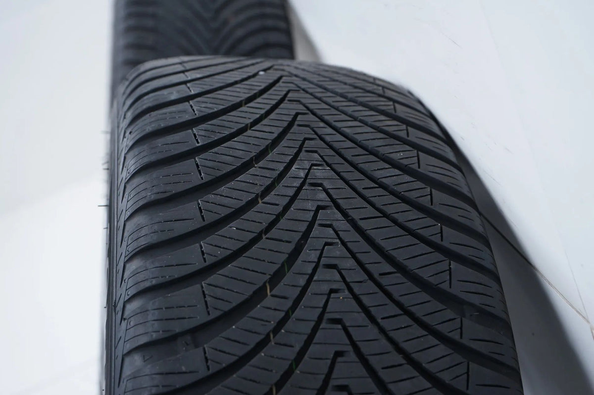 Mercedes C-Class W206 all-weather tires, winter wheels, 225/45/18 inch Detailansicht 13
