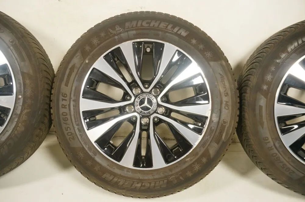 Mercedes A B Klasse W177 B247 Winterreifen Winterräder 16 Zoll Detailansicht 4