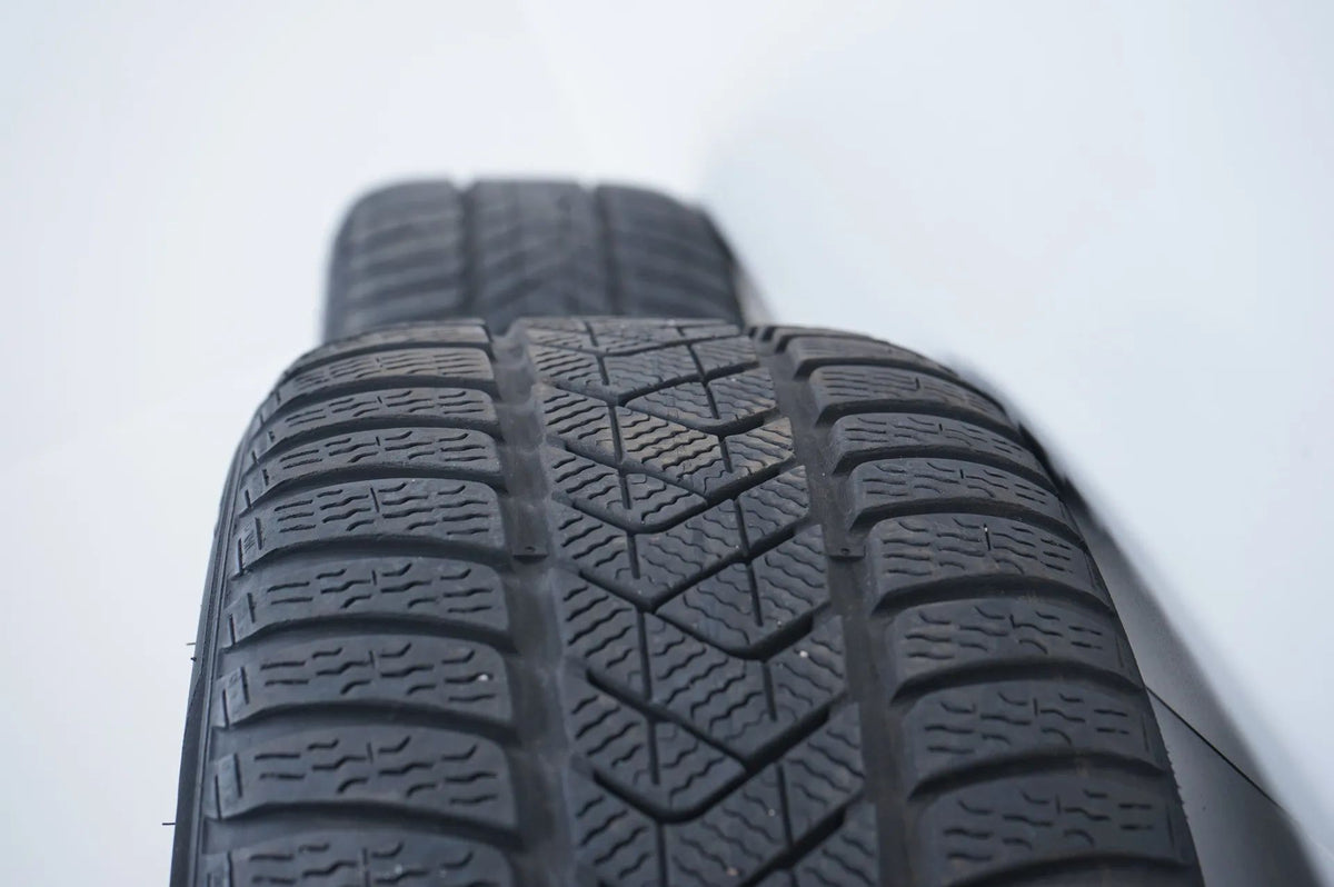 Mercedes C-Class W206 winter tires/wheels 225/45/18 inch Detailansicht 15