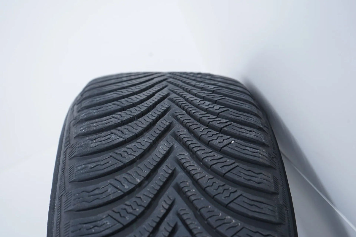 Mercedes AB Class W177 B247 Winter Tires Winter Wheels 16 inch Detailansicht 9