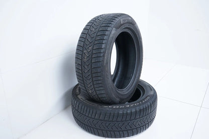 2 pneus hiver Pirelli DOT19 225/60/17 pouces, profondeur de sculpture d'environ 4 mm
