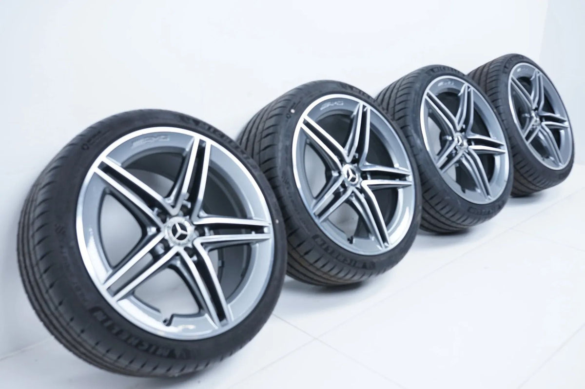 Mercedes CLA45 W118 C118 Winterräder mit neuen Winterreifen 19 Zoll