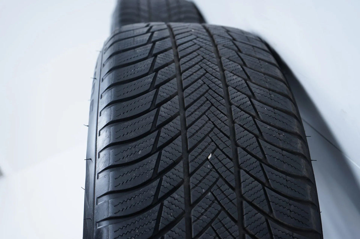 Audi A6 4K C8 winter tires/wheels 225/60 R17 inch 4K0601025 Detailansicht 8
