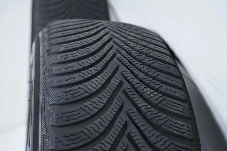 Roues et pneus hiver 16 pouces pour Mercedes Classe AB W177 W247