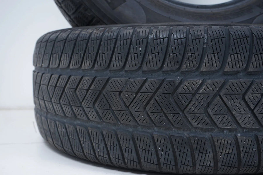 2x Winter tires 255 65 17 inch Pirelli DOT17 MO approx. 4mm tread depth