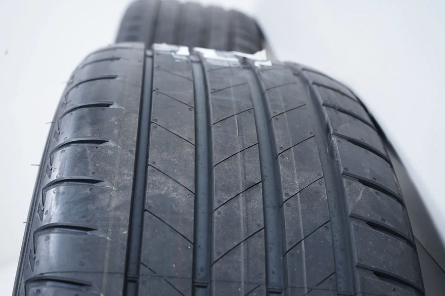 NOVÁ letní kola Mercedes třídy S W223 V223 255 45 19 palců