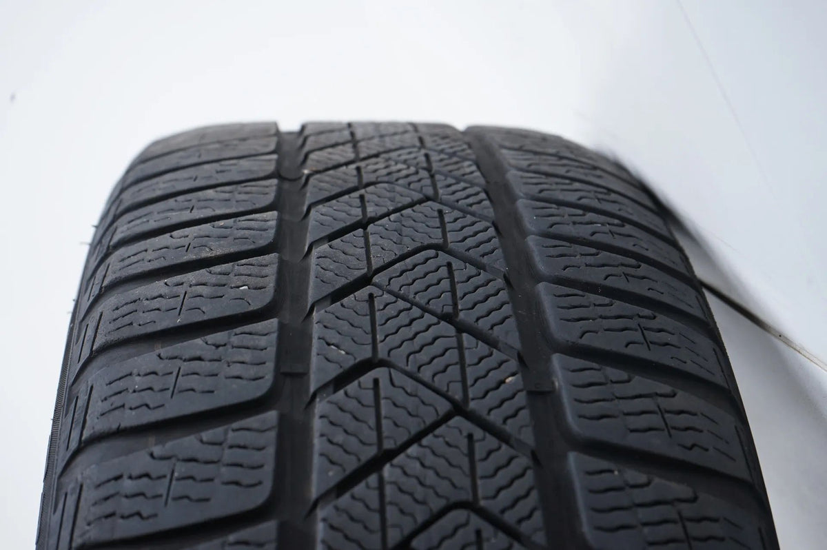 Mercedes C-Class W206 winter tires/wheels 225/45/18 inch Detailansicht 14