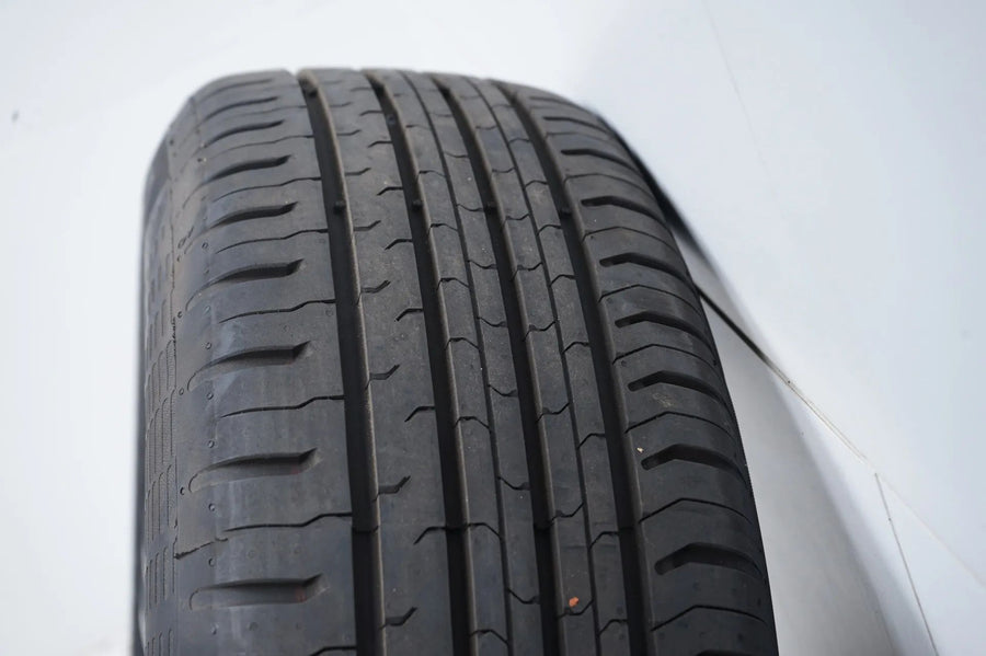 Jantes et pneus été 16 pouces pour Mercedes Classe AB W177 B247