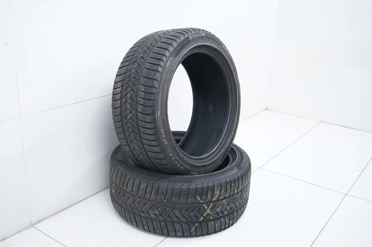 2x Winterreifen 275 40 18 Zoll Pirelli ca.4 mm DOT21/19 MO Detailansicht 3