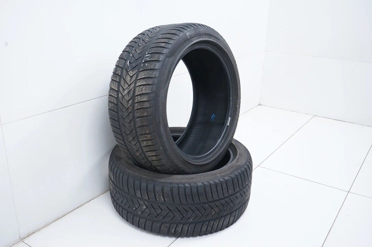 2x Winterreifen 275 40 18 Zoll Pirelli ca.4 mm DOT21/20 MO Detailansicht 3