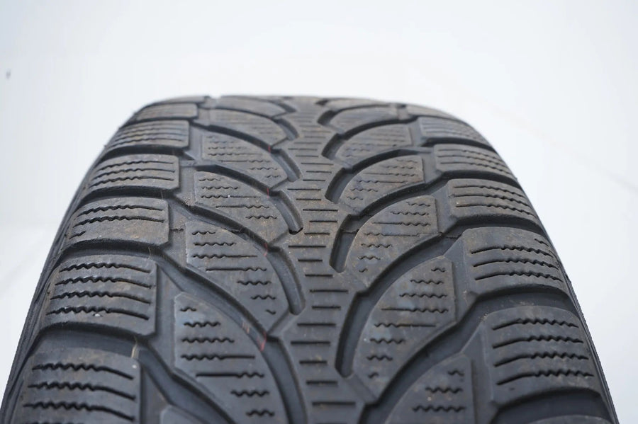 1x Winter tire 205 60 16 inch Bridgestone approx. 3.5 mm DOT22 MO