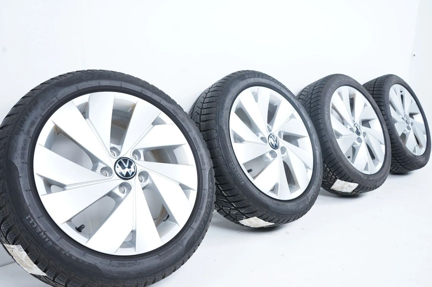 Pneus hiver pour VW Volkswagen Golf 7 et 8, jantes hiver 205/50/17 pouces