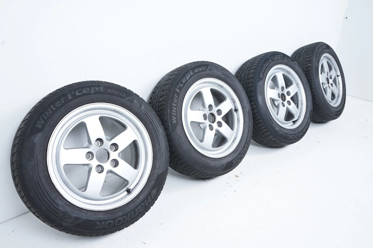Pneus/jantes hiver Audi A4 B9 8W 205/60 R16 Detailansicht 2